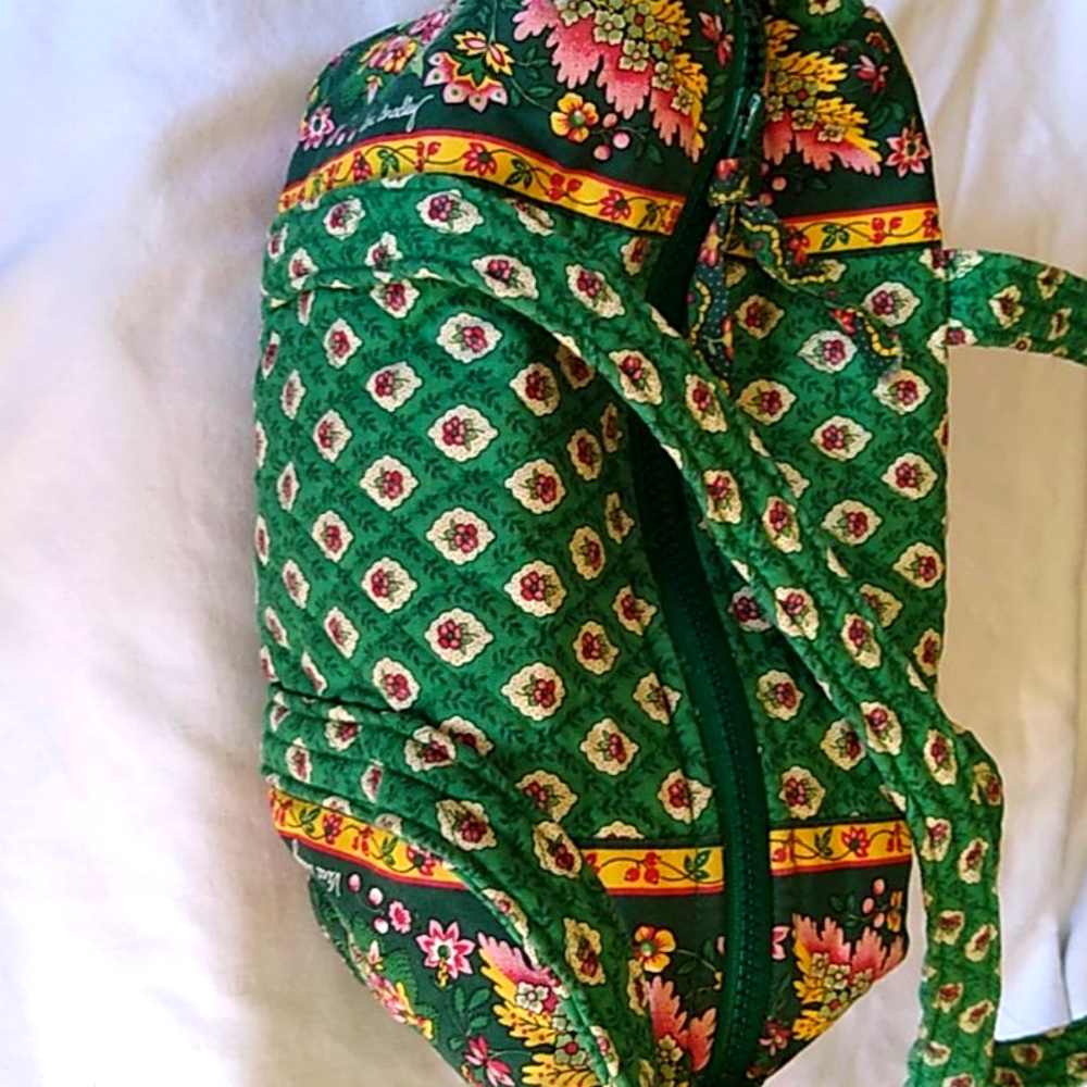 Vera Bradley barrel style bag
